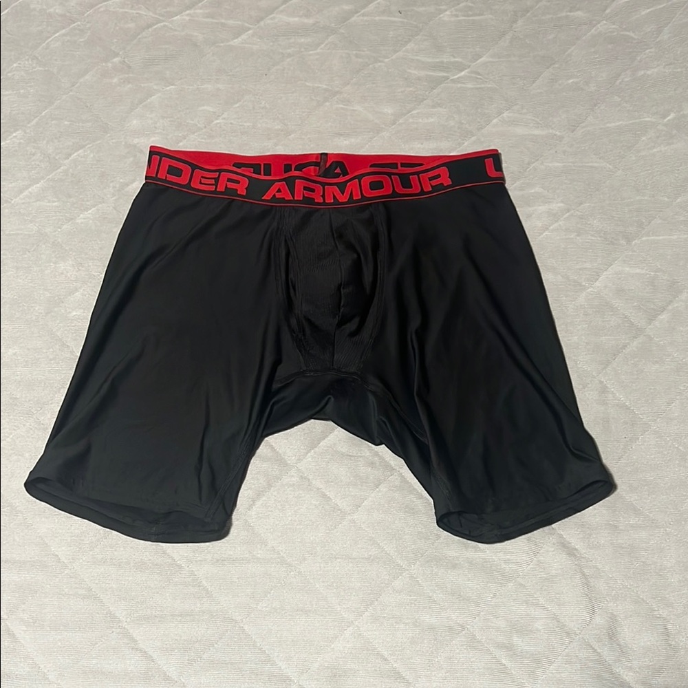 Under Armour Men's Black Boxer Briefs